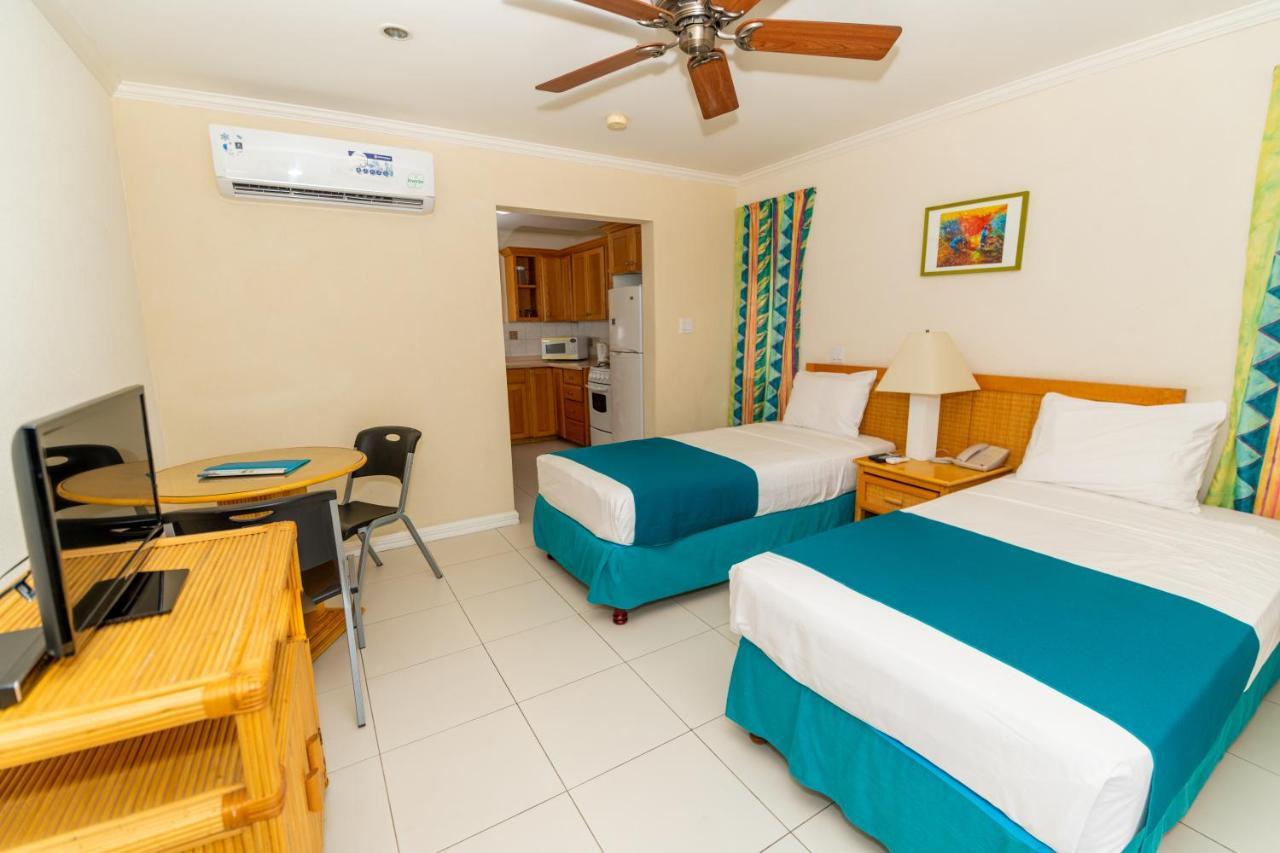 Adulo Apartments Bridgetown Buitenkant foto