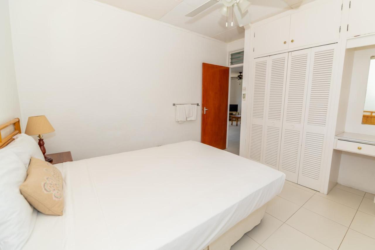 Adulo Apartments Bridgetown Buitenkant foto