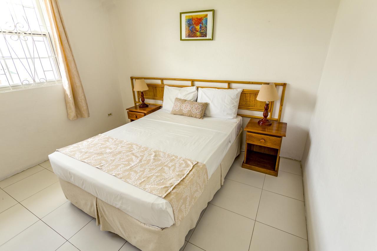 Adulo Apartments Bridgetown Buitenkant foto