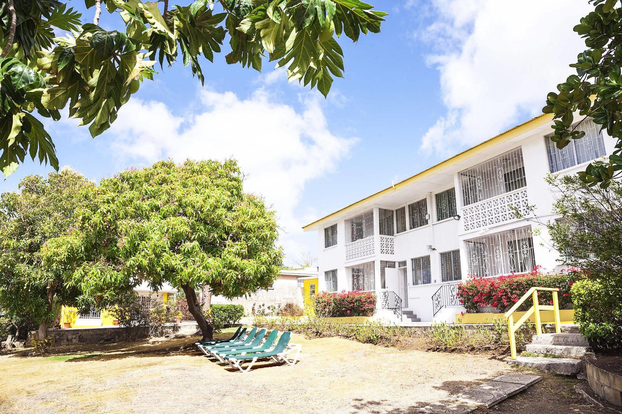 Adulo Apartments Bridgetown Buitenkant foto